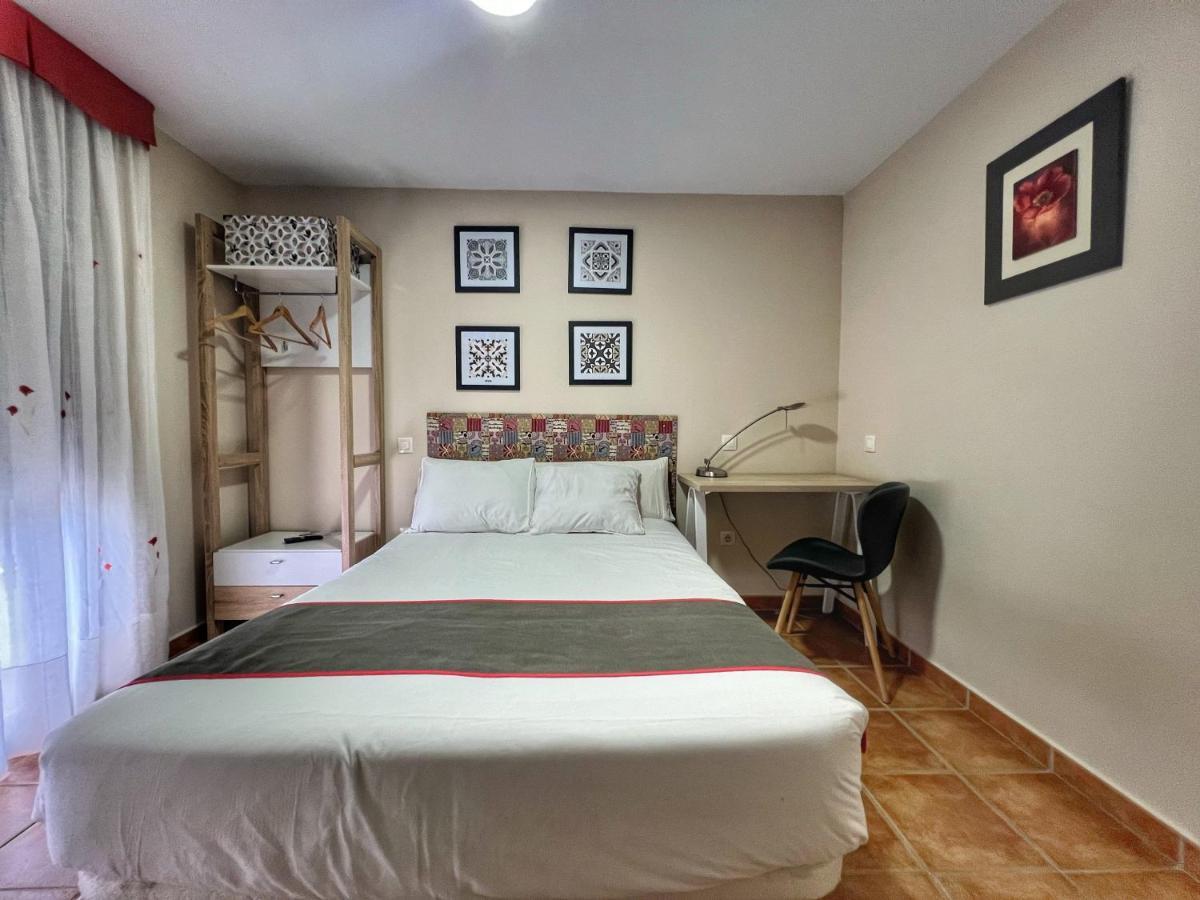 Hostal La Colmena Vicolozano Buitenkant foto
