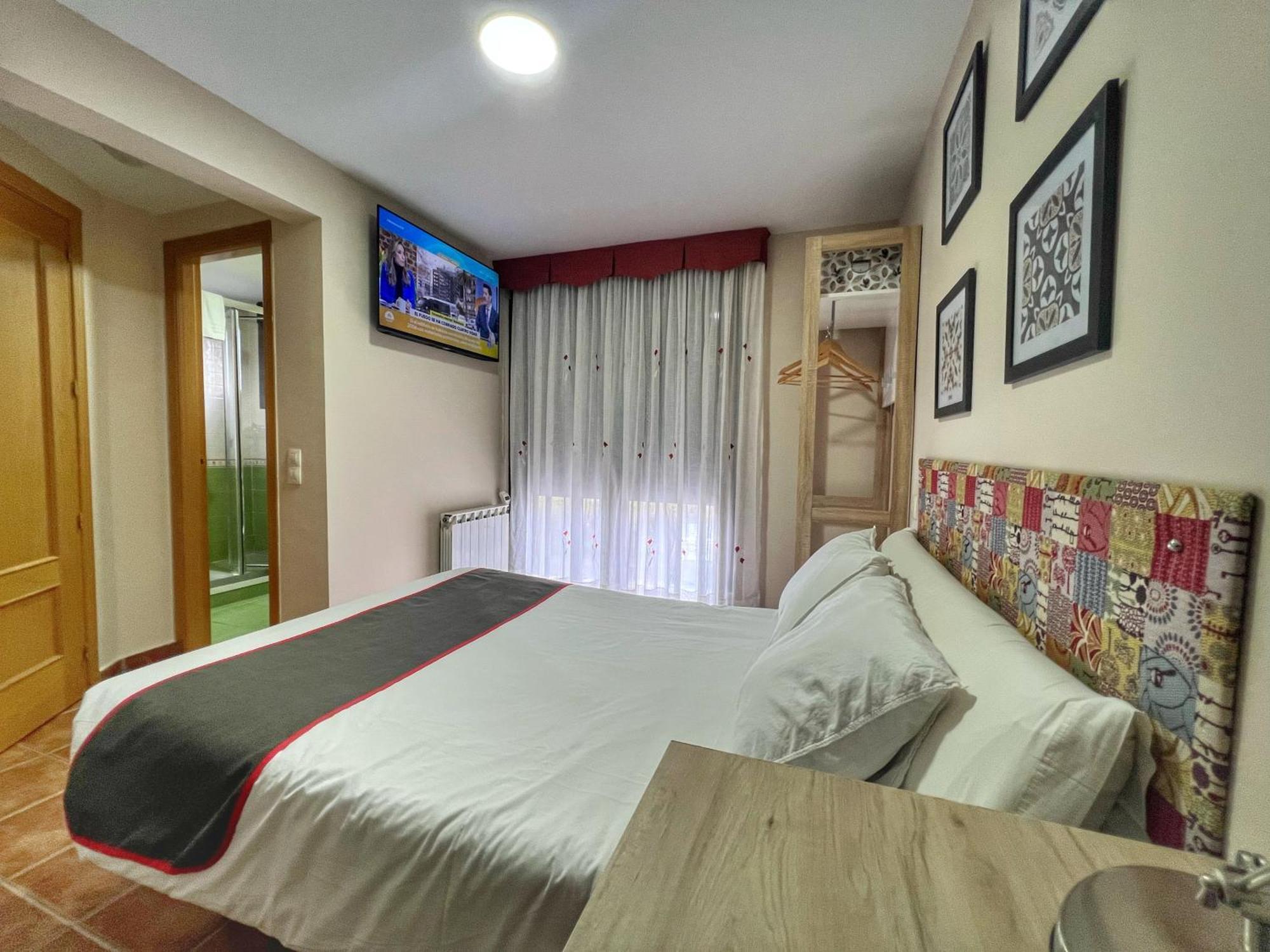 Hostal La Colmena Vicolozano Buitenkant foto