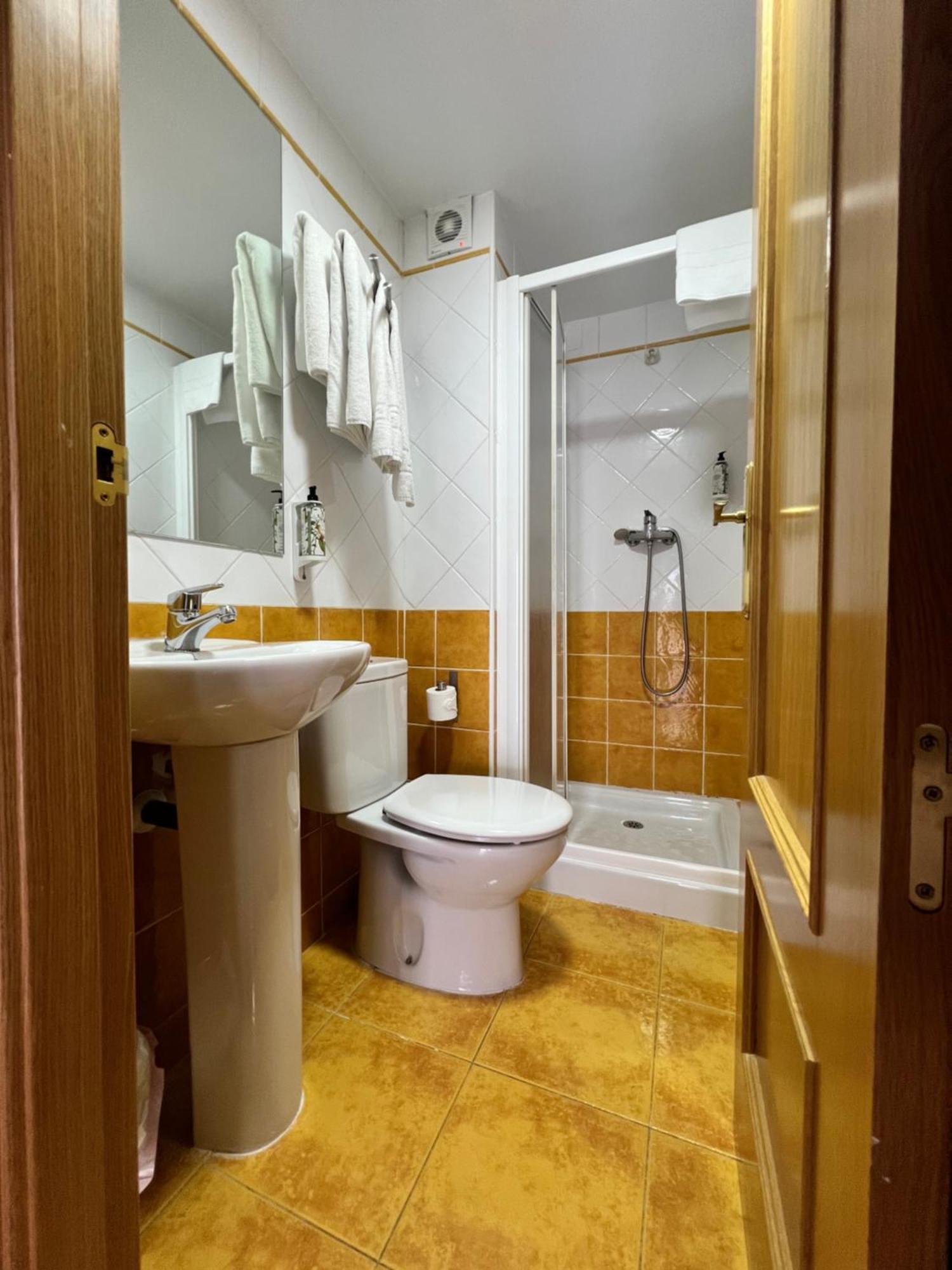 Hostal La Colmena Vicolozano Buitenkant foto