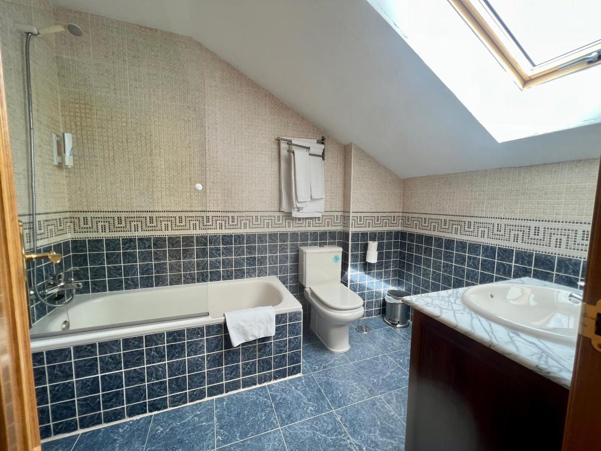 Hostal La Colmena Vicolozano Buitenkant foto