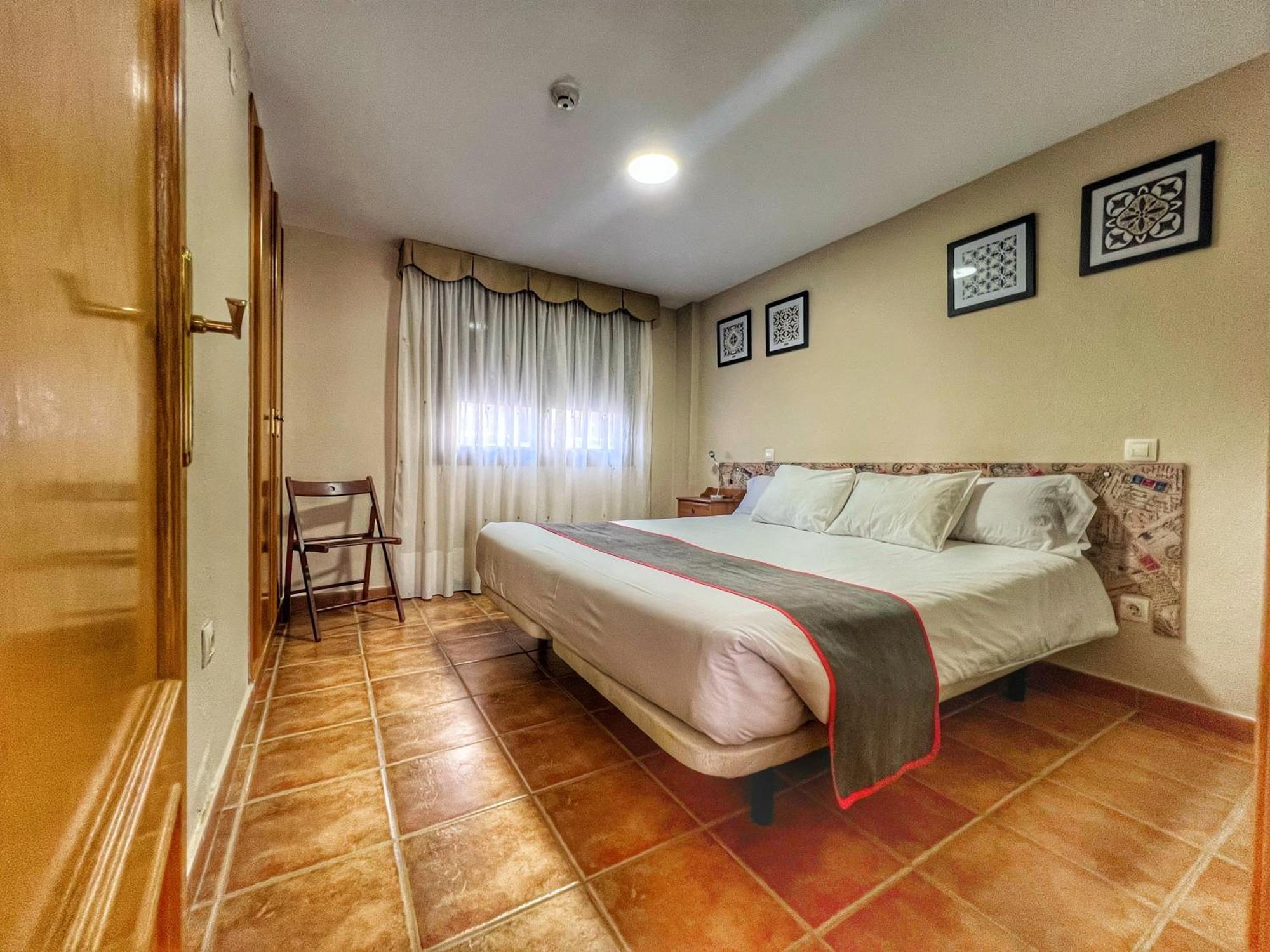 Hostal La Colmena Vicolozano Buitenkant foto