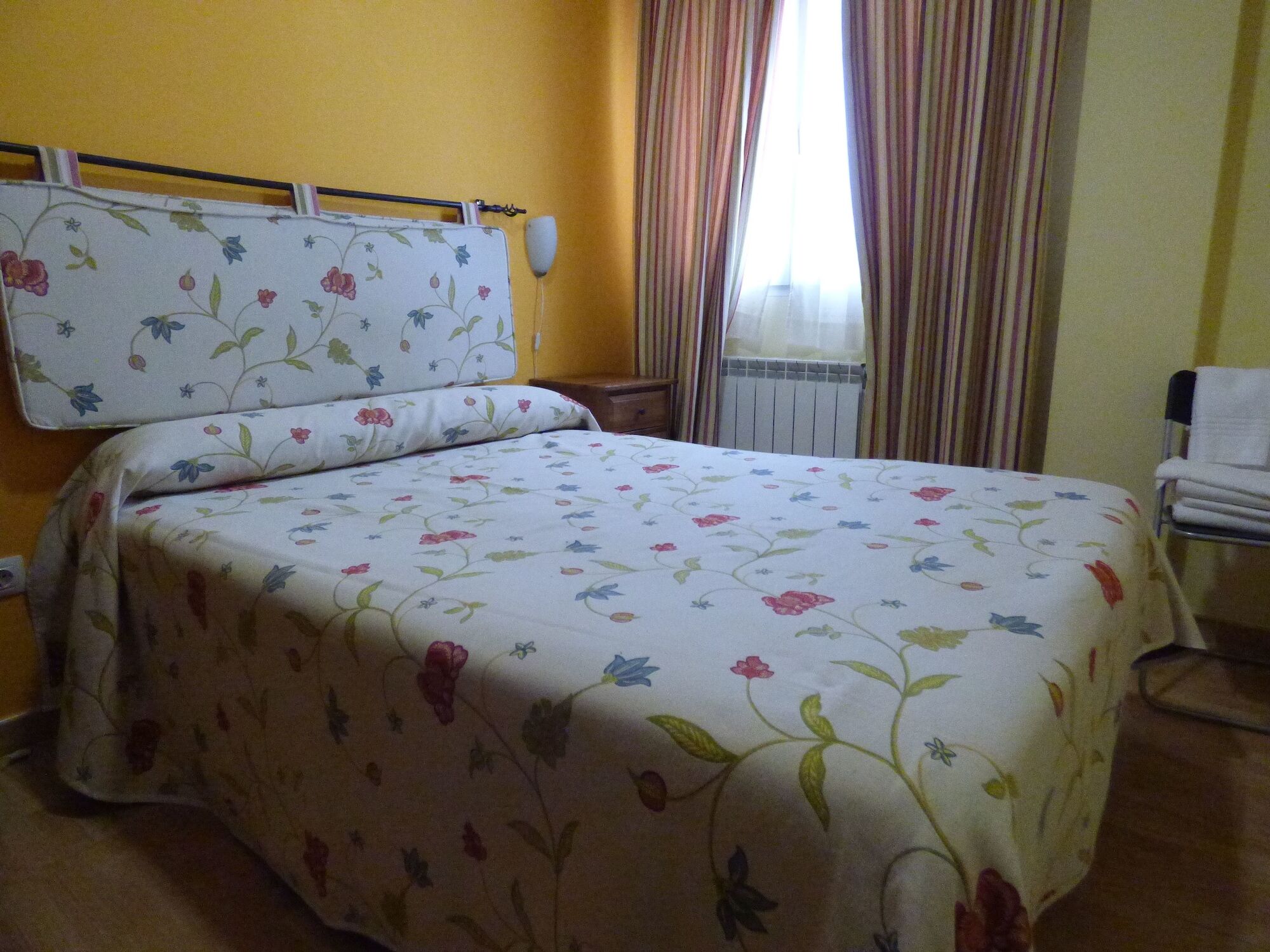 Hostal La Colmena Vicolozano Buitenkant foto